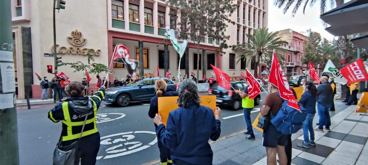 17-D, movilizaciones contra de los recortes de plantilla en Correos-Las Palmas